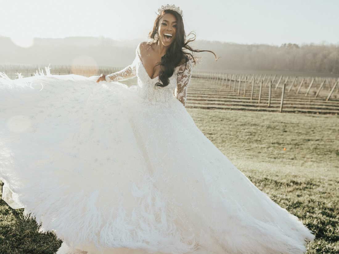 5 Transitional Wedding Dress Tips For Different Seasons