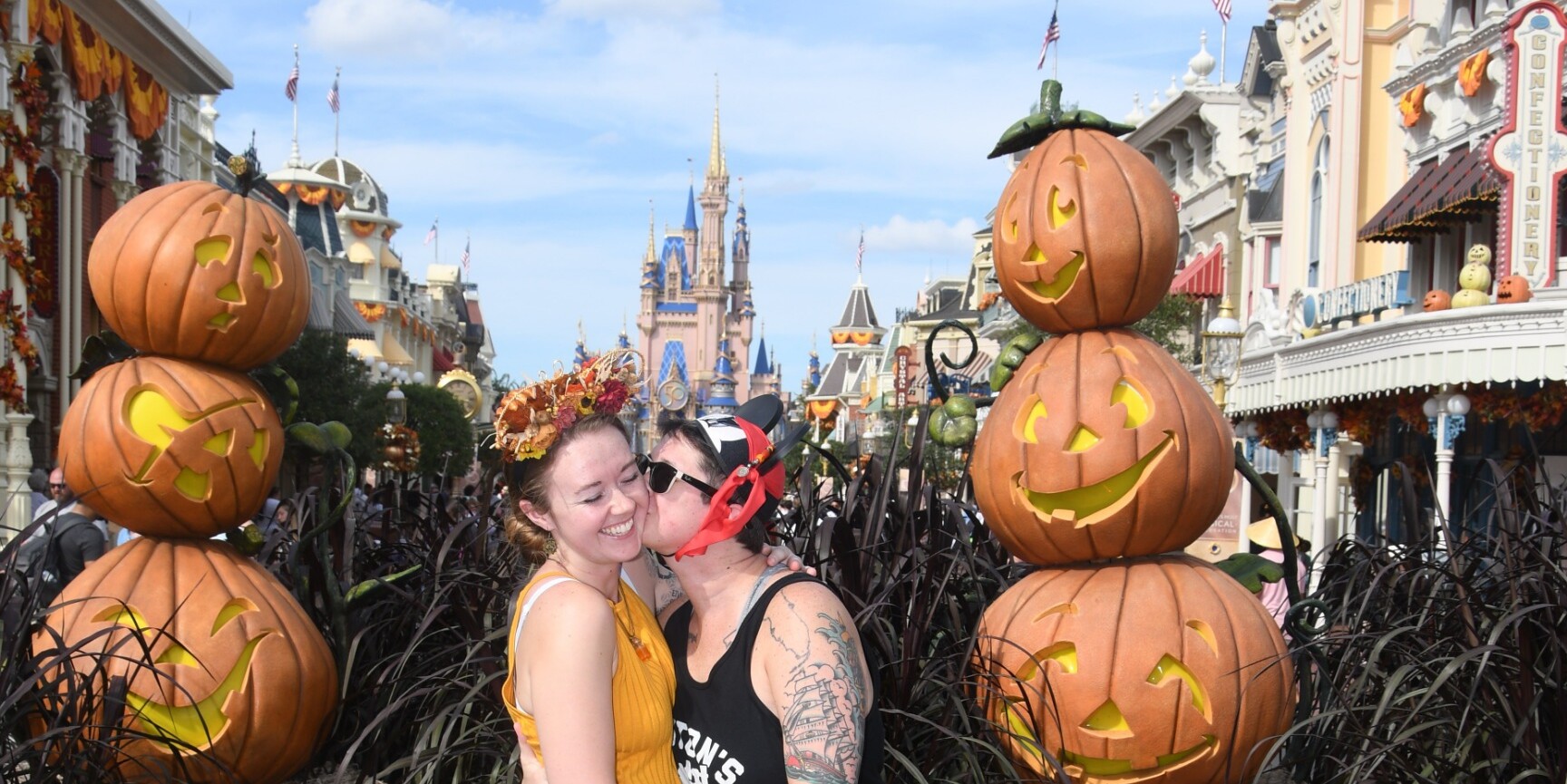 Ariel & Sundee Home Page Banner