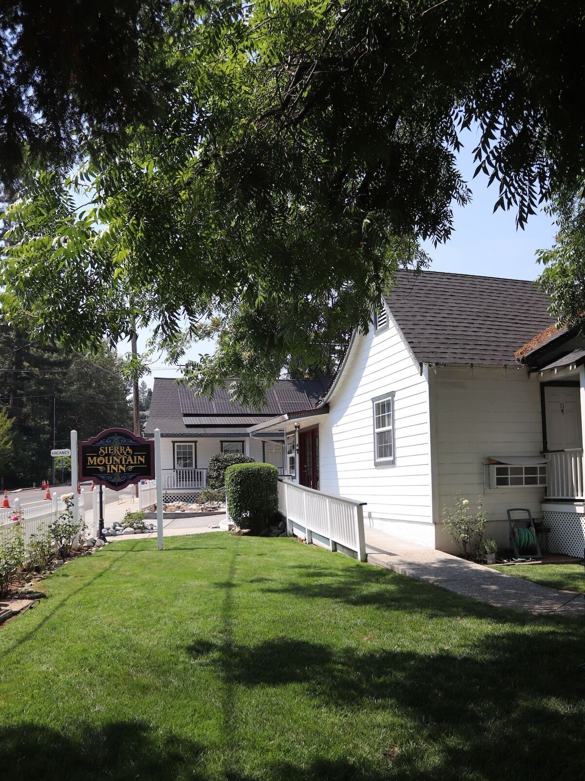 Picture of Sierra Mountain Inn