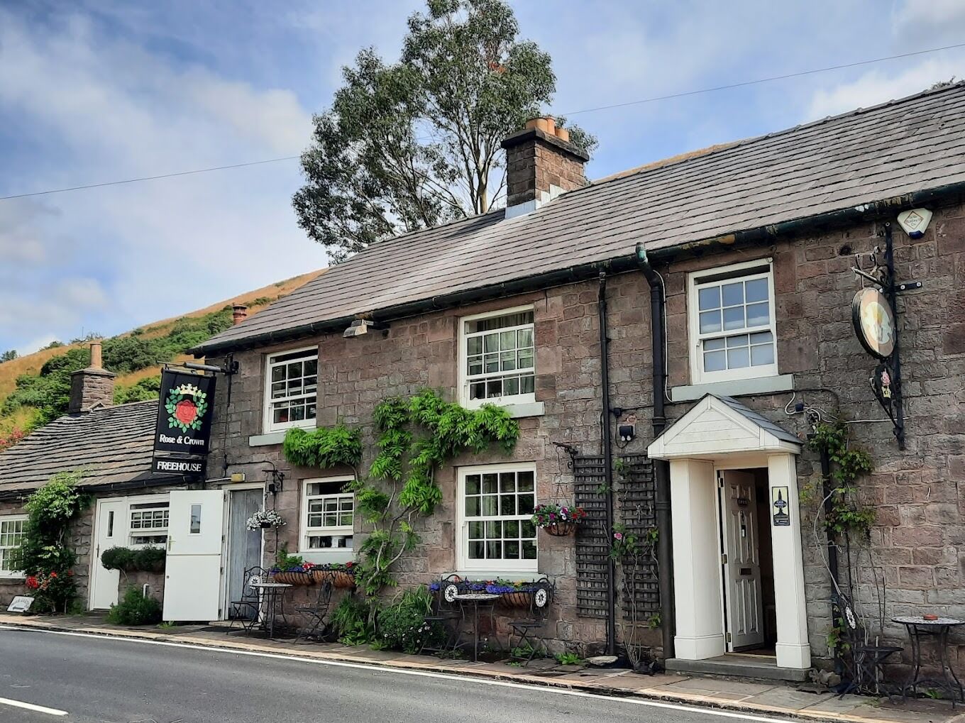 Picture of The Rose & Crown Inn