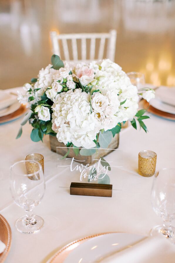 Image of White wedding hydrangea centerpiece