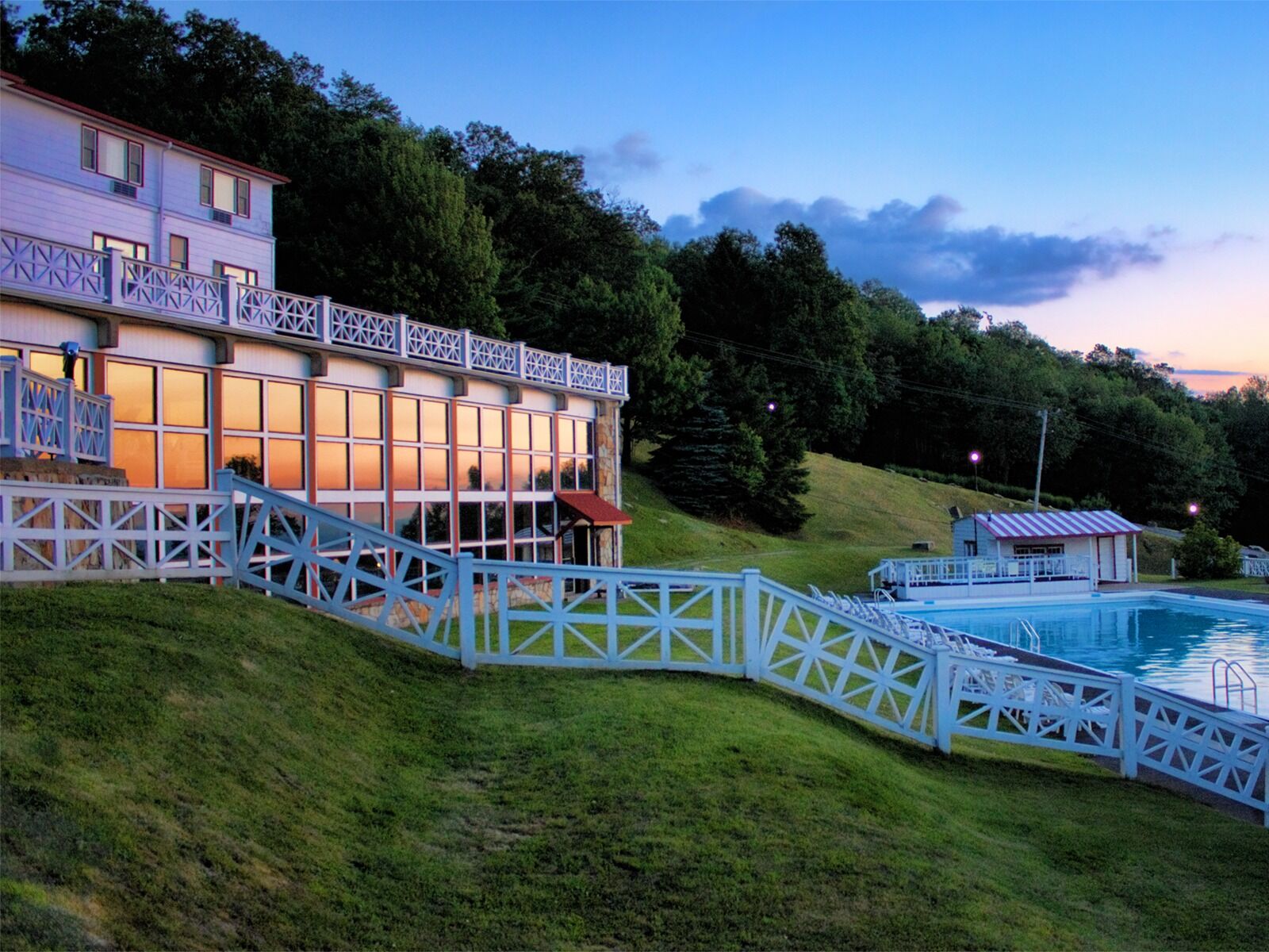 Picture of Historic Summit Inn Resort