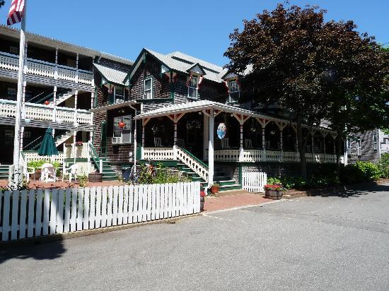 Picture of Pequot Hotel