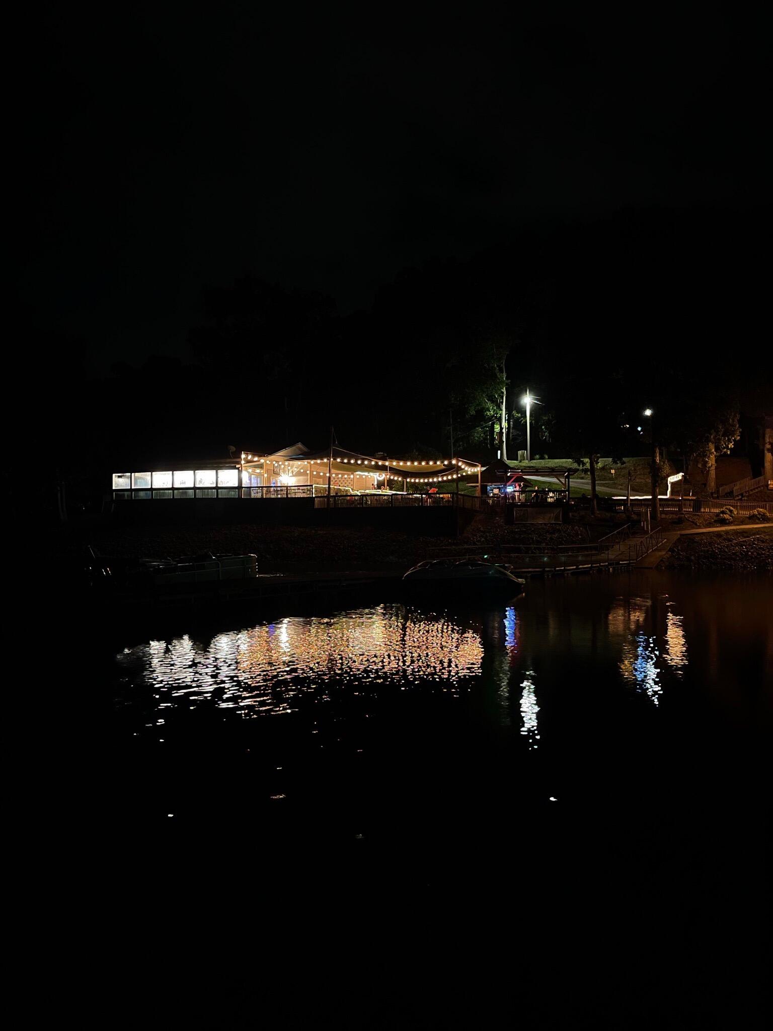 Picture of Off The Hook Lakeside Bar And Grille
