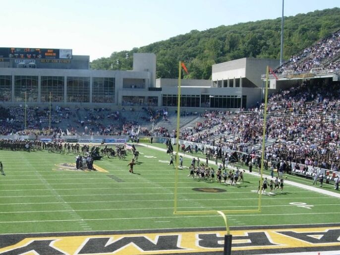 Picture of West Point v. Syracuse Football Game