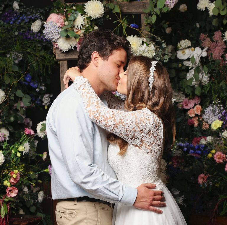 bindi irwin chandler powell marry