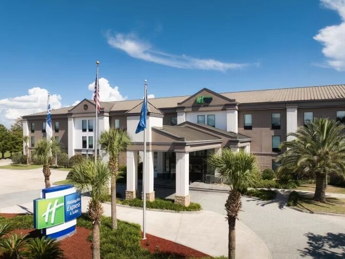 Picture of Holiday Inn Express and Suites