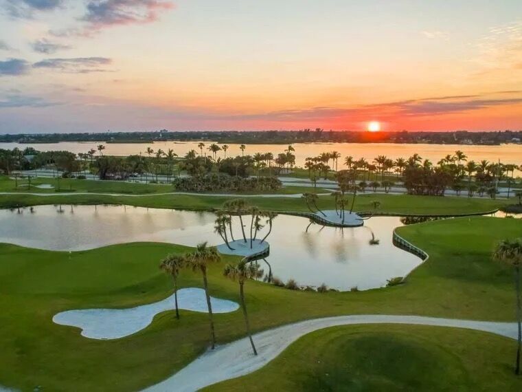 Picture of Palm Beach Par-3 Golf Course