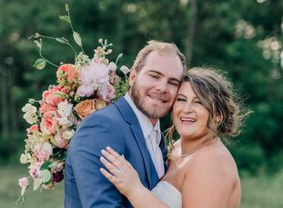 <a href="https://www.theknot.com/content/summer-wedding-ideas" target="_blank">Summertime</a> and the lovin’ is easy. When it came time for Stephanie 