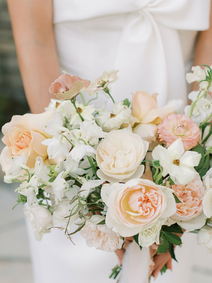 white-and-peach bouquet