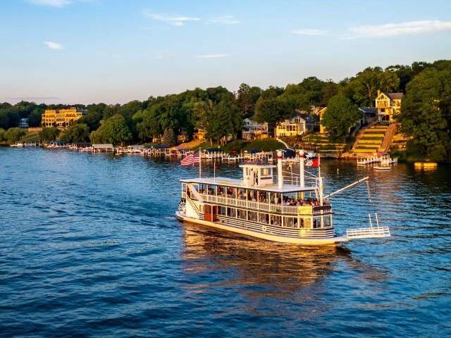 Picture of Lake Geneva, WI