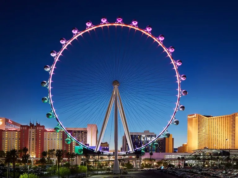 Ferris wheel at night in Las vegas