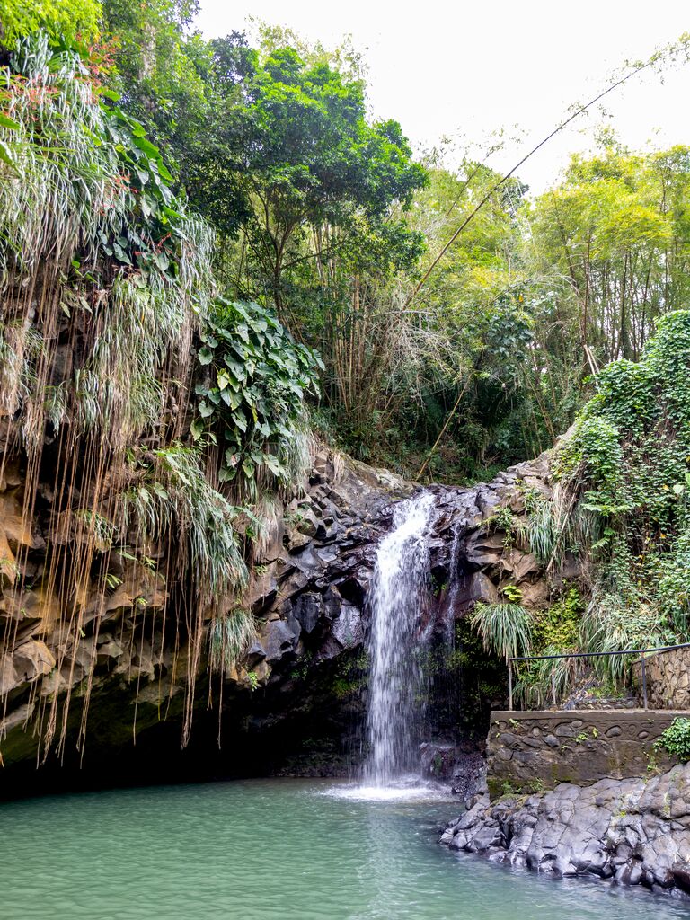  Annandale waterfall