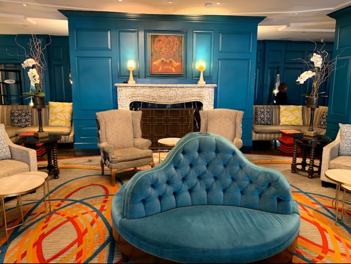 Picture of The Alexandrian Hotel