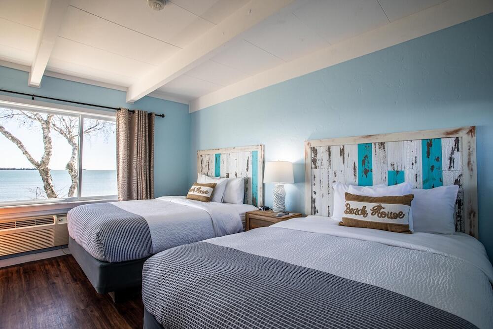 Picture of Beachfront Inn