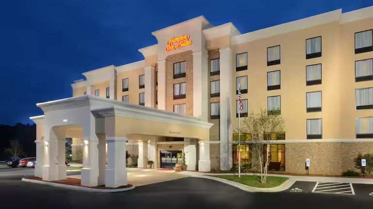 Picture of Hampton Inn & Suites