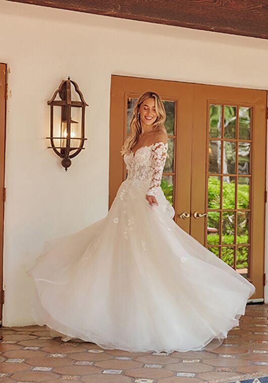Stella York 8012 Ball Gown Wedding Dress - 3