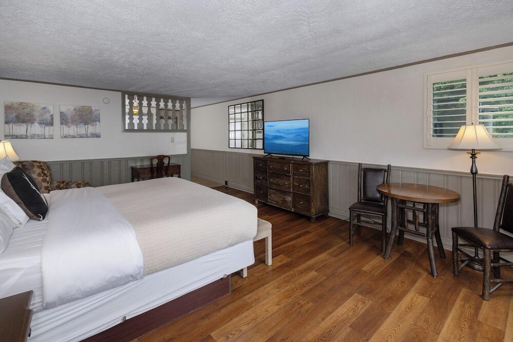 Picture of Switzerland Inn