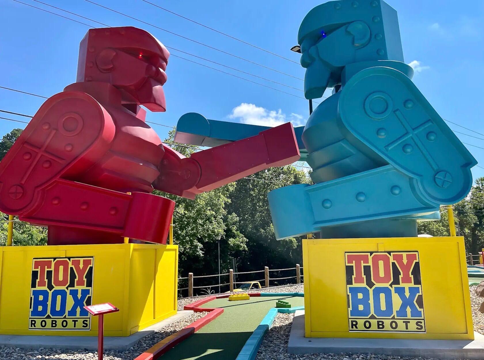 Picture of Toy Box Mini Golf