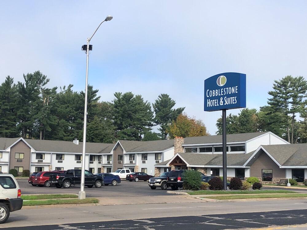 Picture of Cobblestone Hotel & Suites – Wisconsin Rapids