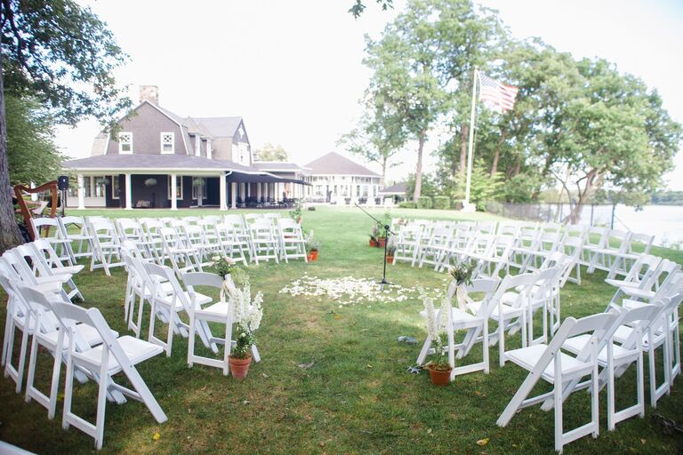 round ceremony seating arrangement
