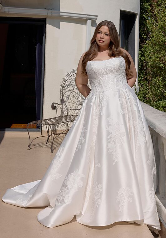 Essense of Australia D4407+ A-Line Wedding Dress - 2