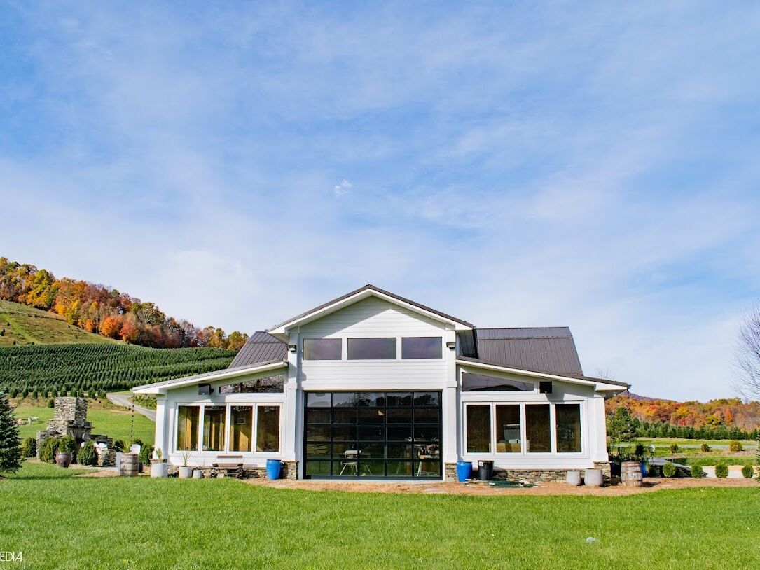 Picture of Old Barn Winery and Vineyards