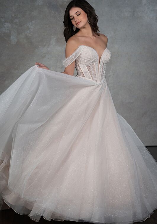 Essense of Australia D4130 Ball Gown Wedding Dress - 5