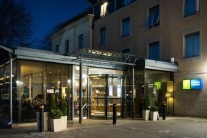 Picture of Holiday Inn Express Bath an IHG Hotel