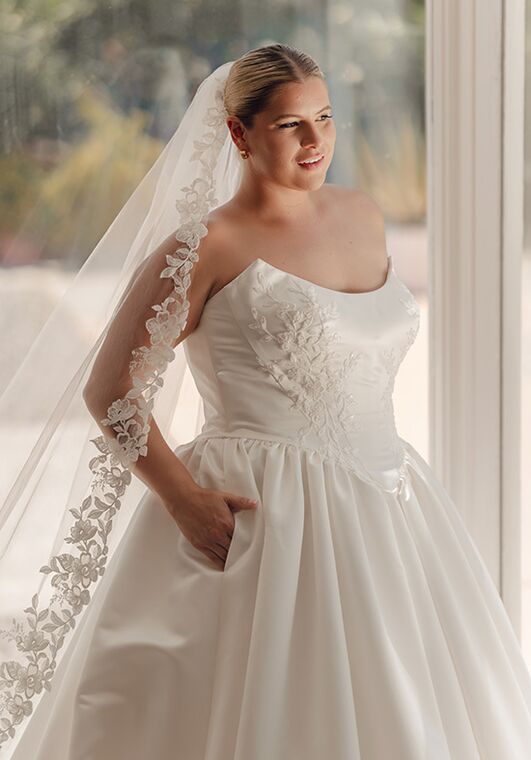 Stella York SY8239+ Ball Gown Wedding Dress - 4