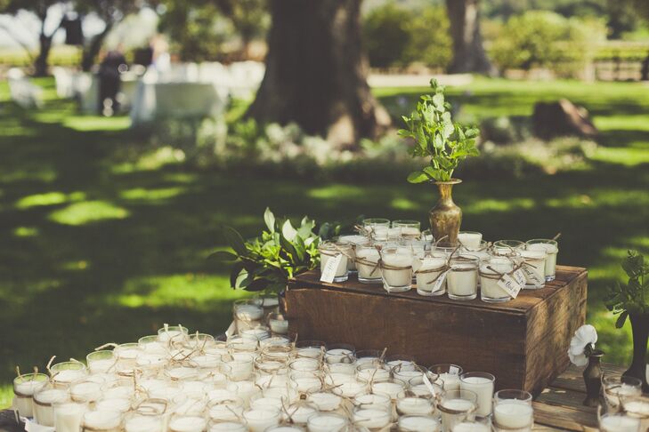 Each guest took home a ivory candle—a simple and beautiful yet practical favor.