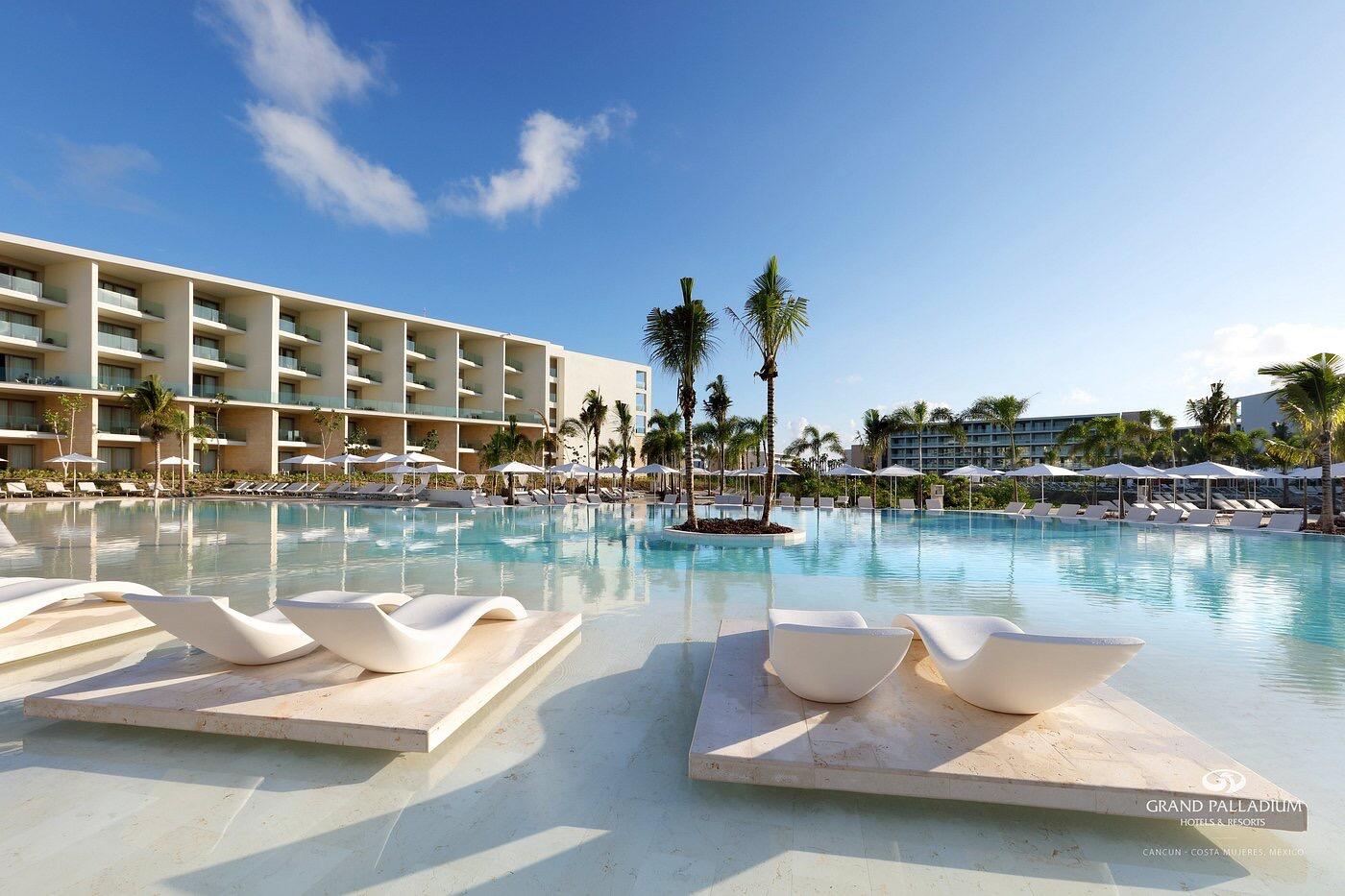 Picture of Hotel Pool