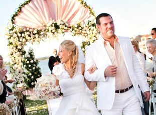 The Bride Amanda O'Brien, 28, makes jewelry from home The Groom Justin Jaffe, 31, executive vice president at Jetran International The Date May 14  Wh
