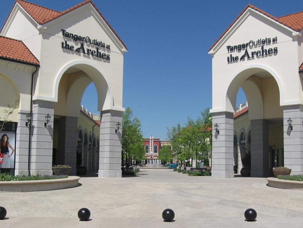 Picture of Tanger Outlets Deer Park