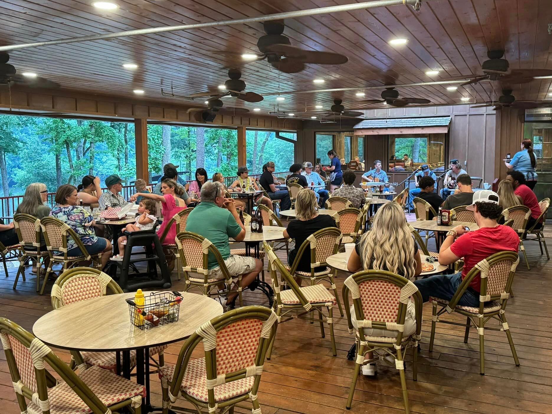 Picture of Beavers Bend Lookout Kitchen