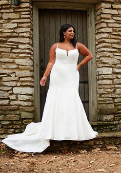 Essense of Australia D3615 plus Fit-and-Flare Wedding Dress