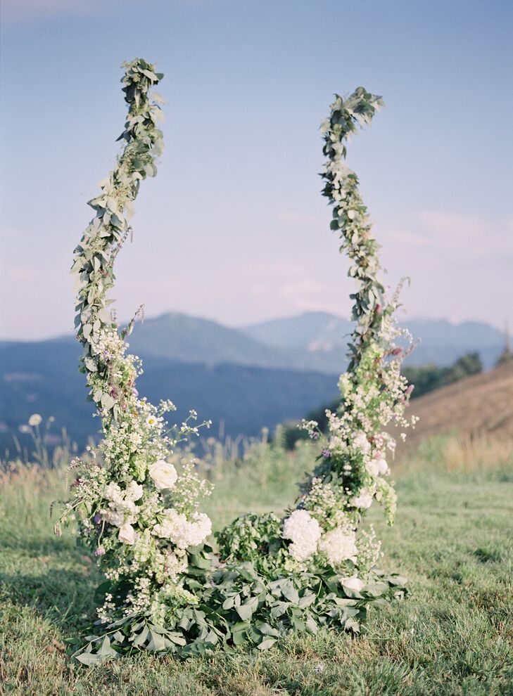 Organic Fresh Flower Ceremony Backdrop
