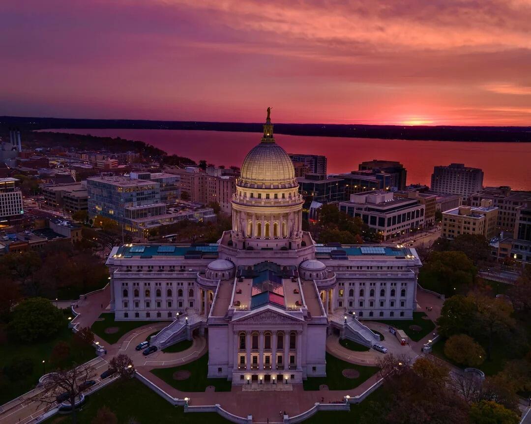 Picture of Wisconsin State Capitol
