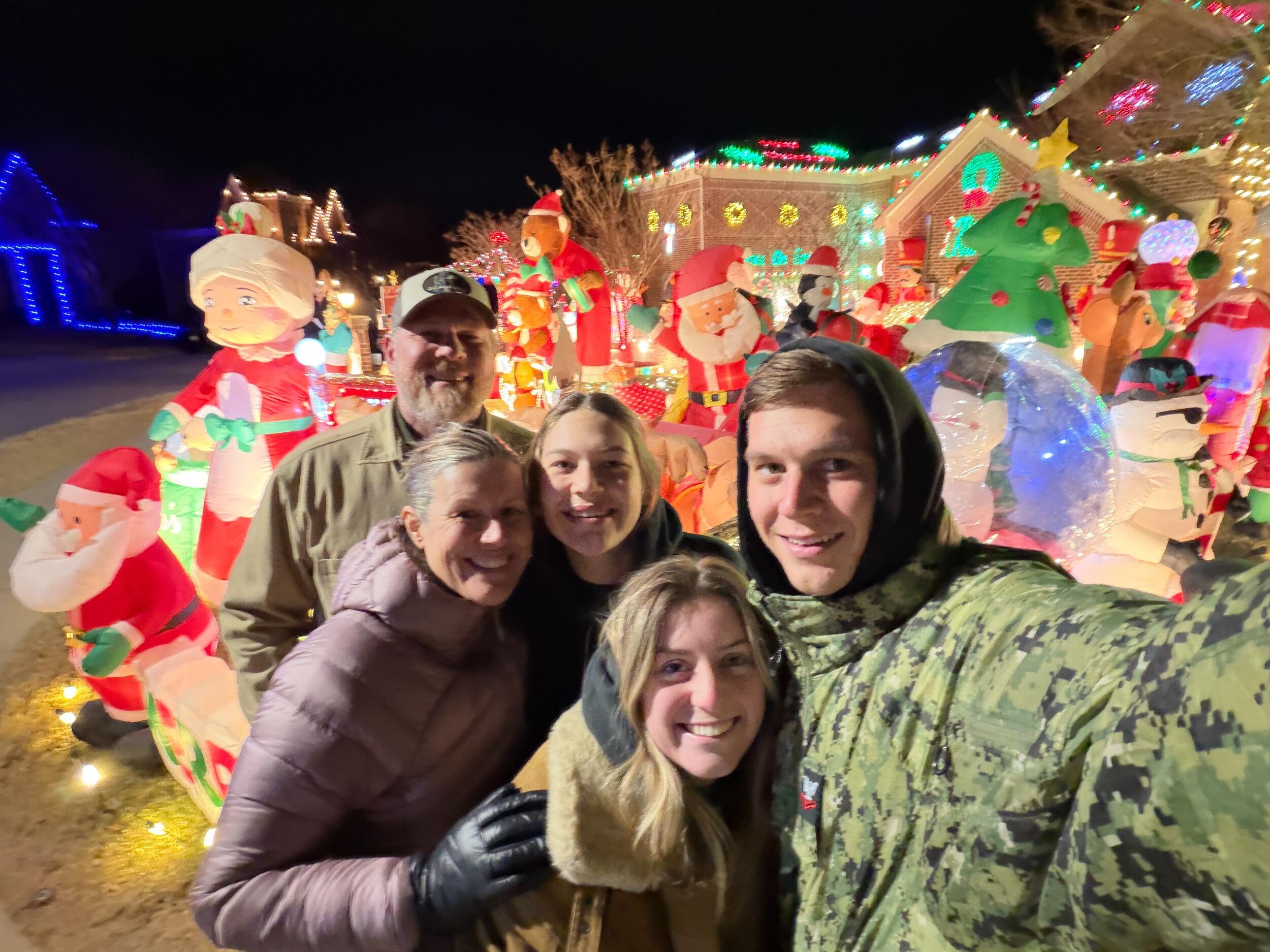 A sweet trip to meet (some of) the future family! Days full of coffee runs, crossfit, exploring the barn, hunting, Christmas lights, Bucees and card games! The most relaxing and joyful trip to Texas. So much quality time, it was the BEST!