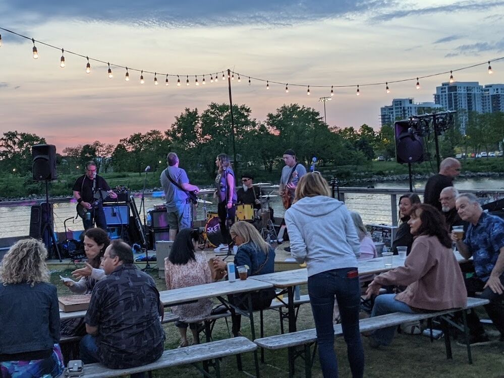 Picture of Beer Garden at Shippan Landing