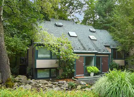 Picture of Cozy condo getaway for 2 in Laurel Pond w/pool