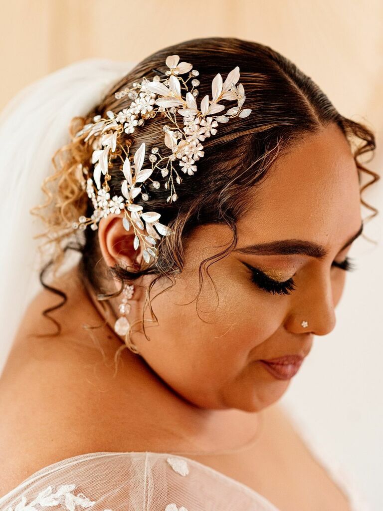 meddelelse Artifact Tumult The 38 Best Bridal Hair Accessories for 2023