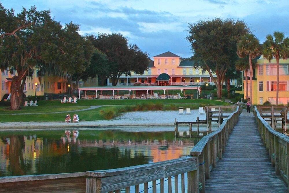 Picture of Lakeside Inn