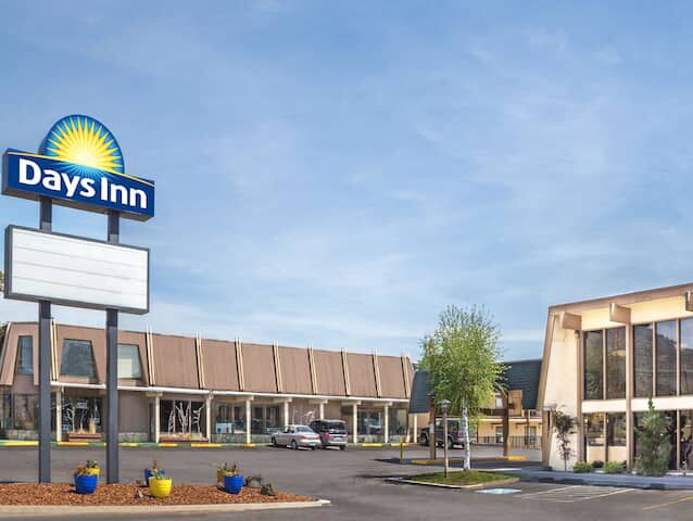 Picture of Days Inn by Wyndham Klamath Falls