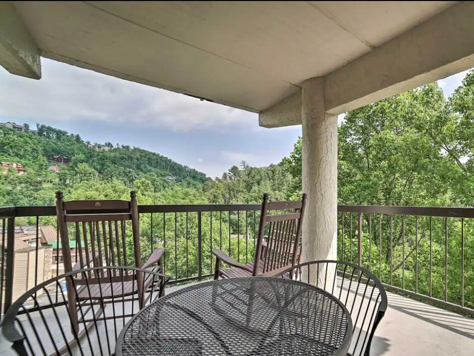 Picture of Cozy Condo With A View near Downtown Gatlinburg