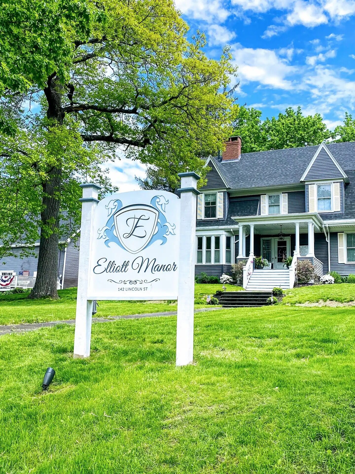 Picture of Elliott Manor