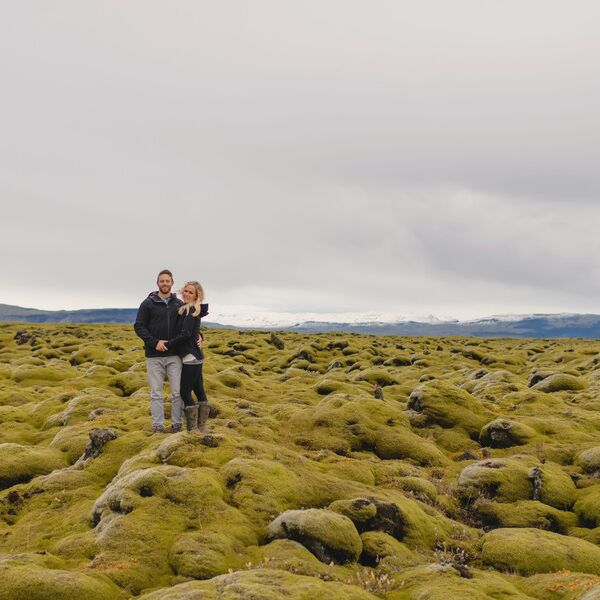 Iceland hiking engagement photo ideas