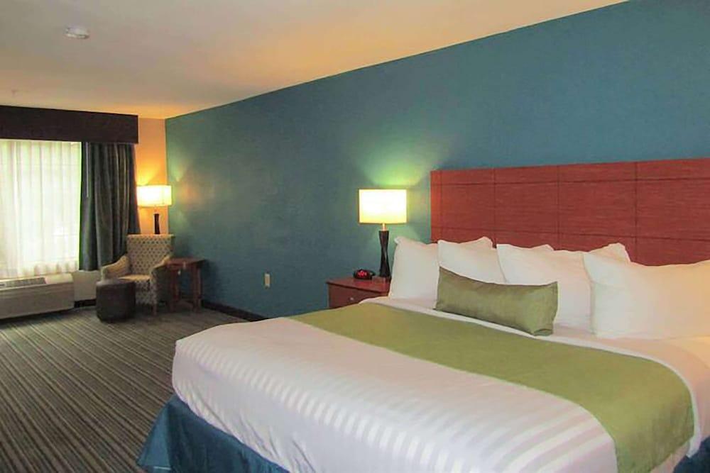 Picture of Days Inn by Wyndham Cedartown