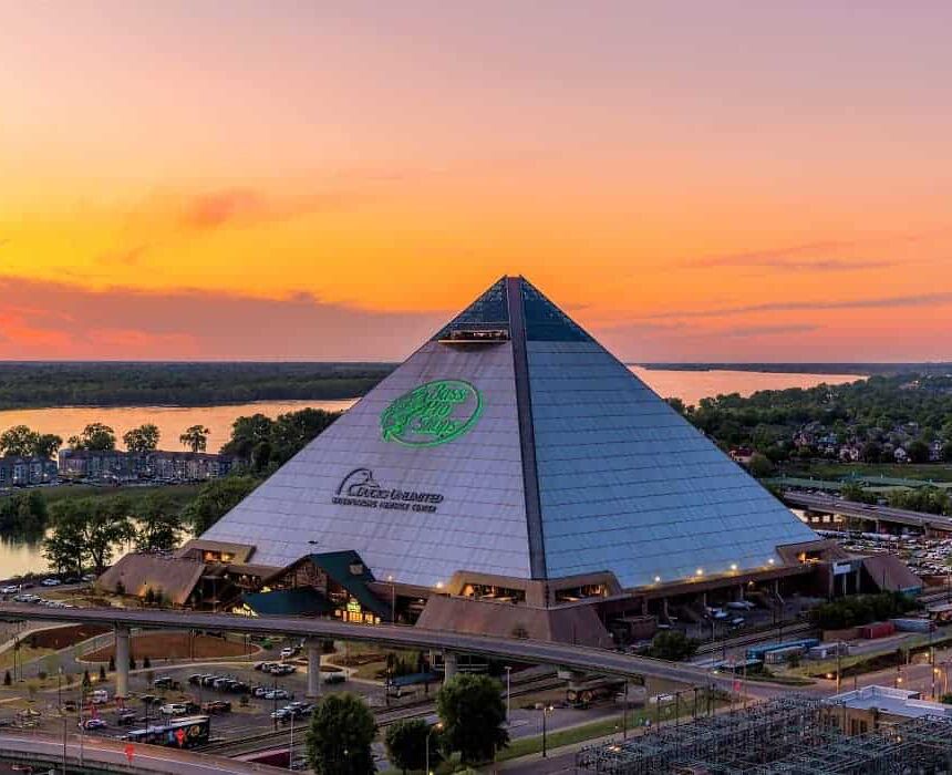 Picture of The Great Pyramid of Memphis (converted into the world's largest Bass Pro..)