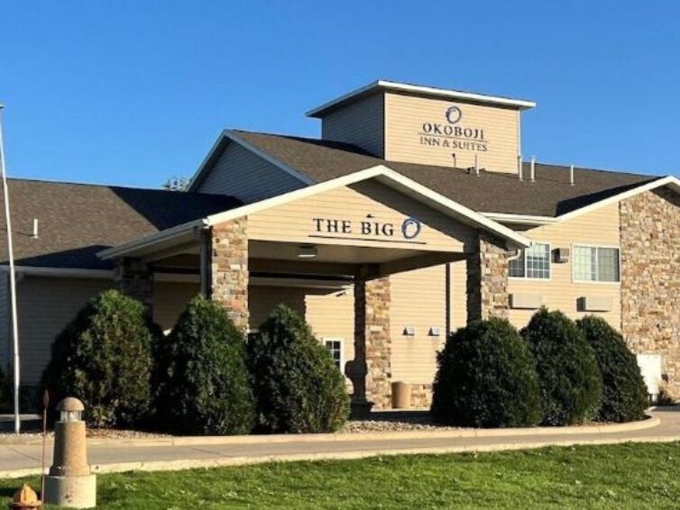Picture of Okoboji Inn and Suites